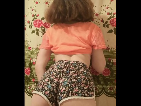 ❤️ Jeune fille sexy se déshabillant devant la caméra. Vidéo de sexe at fr.pornohdmega.ru